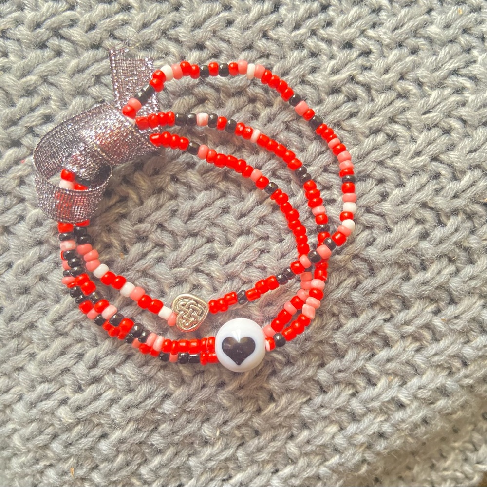 Handmade seed bead bracelets red black white pink mix + Celtic heart 💗 knot 3ct